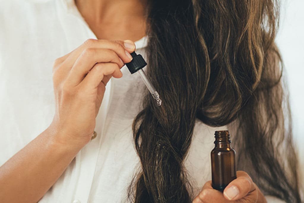 Óleo Capilar: Para Que Serve e Como Usar Corretamente?